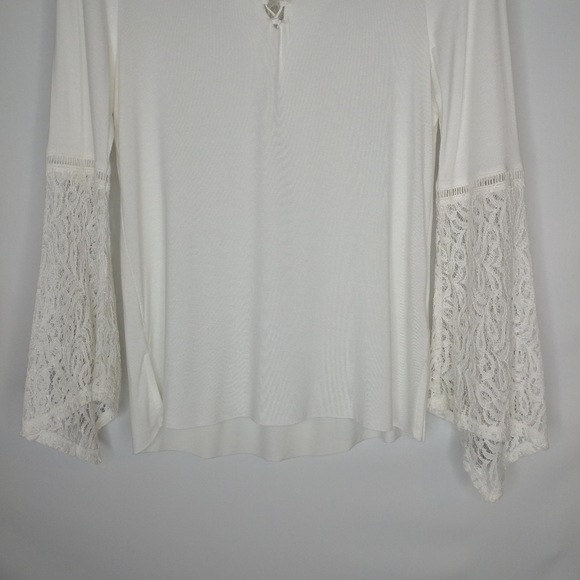 Democracy Women's Bell SLV V-Neck Lace Up Top - Picture 5 of 13